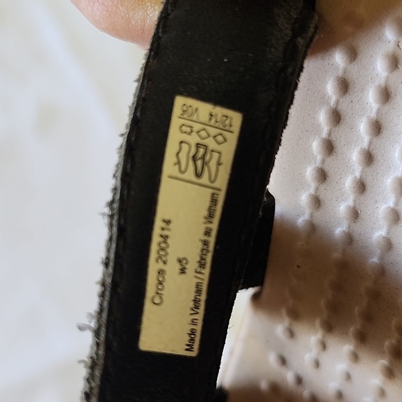 CROCS Women's Leigh II 2 Strap Cork Wedge Sandals Black Comfort Everyday Work W5 - Picture 6 of 6